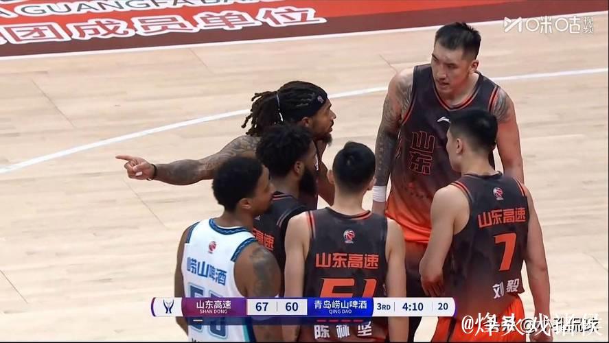 CBA俱乐部杯-克里斯砍下28+8 山东击败青岛挺进八强 CBA俱乐部杯-克里斯砍下28+8 山东击败青岛挺进八强